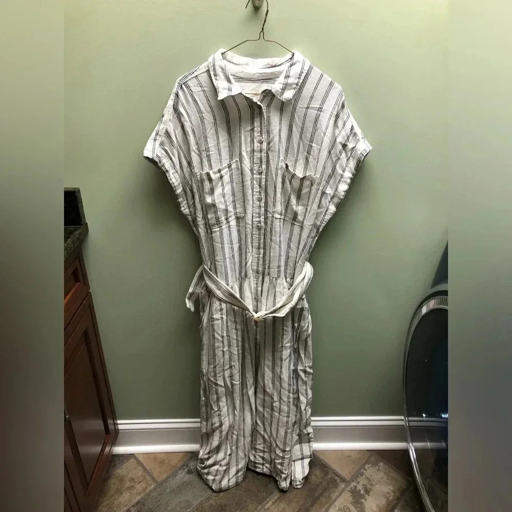 Universal Thread White Striped Dress